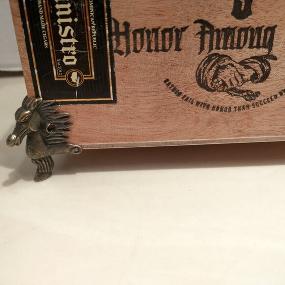 Suenos de Saundra Upcycled EXTREMELY RARE, Honor Among Thieves Cigar Box Storage - Picture 9 of 12